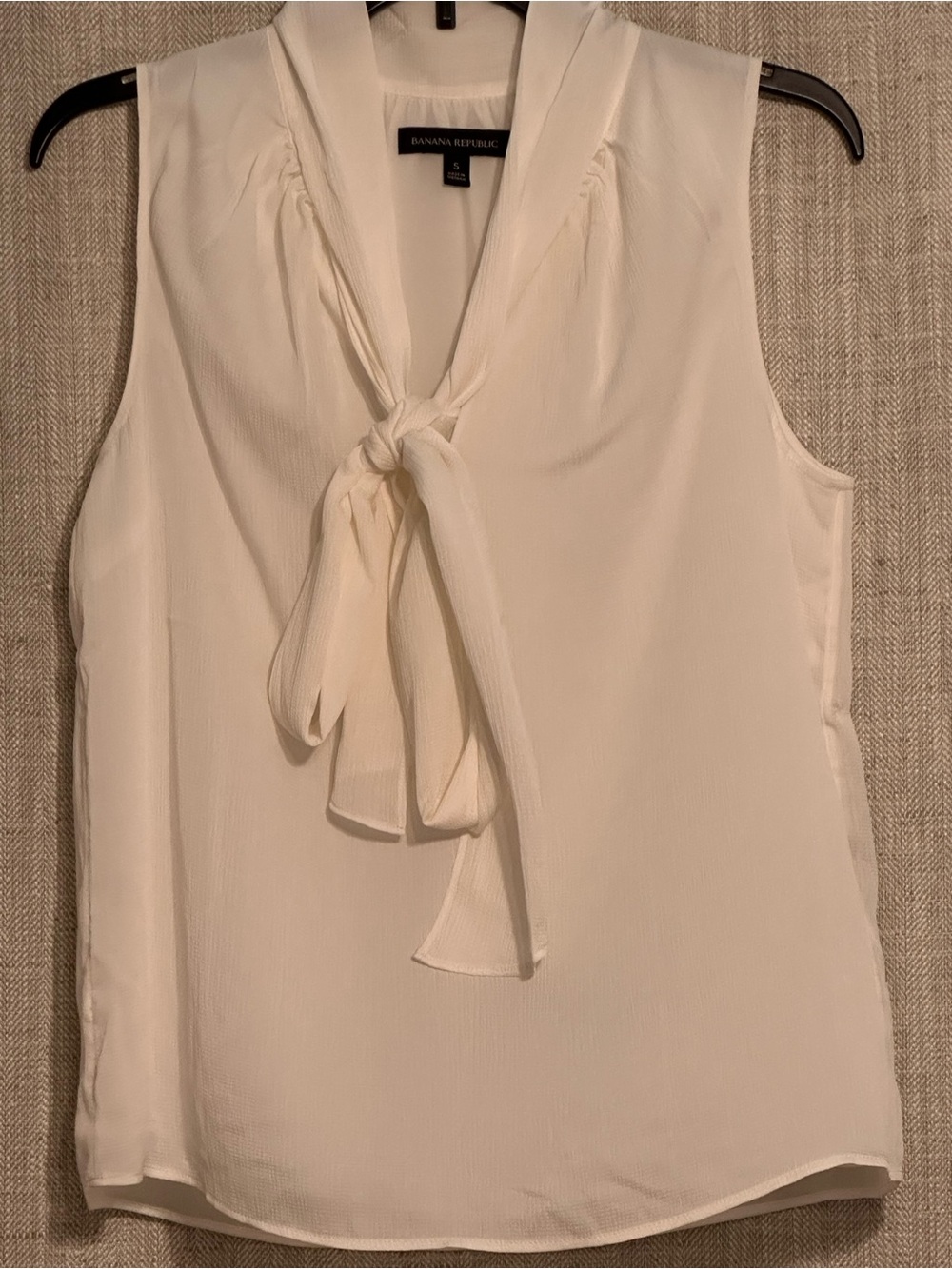 Banana Republic Ivory Tie-Front Sleeveless Camisole